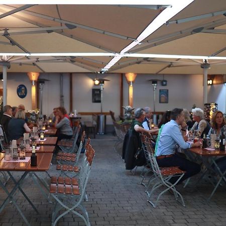 Hotel & Brauerei-Gasthof Neuwirt نوبورغ آن دي دوناو المظهر الخارجي الصورة
