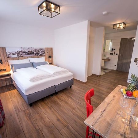 Hotel & Brauerei-Gasthof Neuwirt نوبورغ آن دي دوناو المظهر الخارجي الصورة
