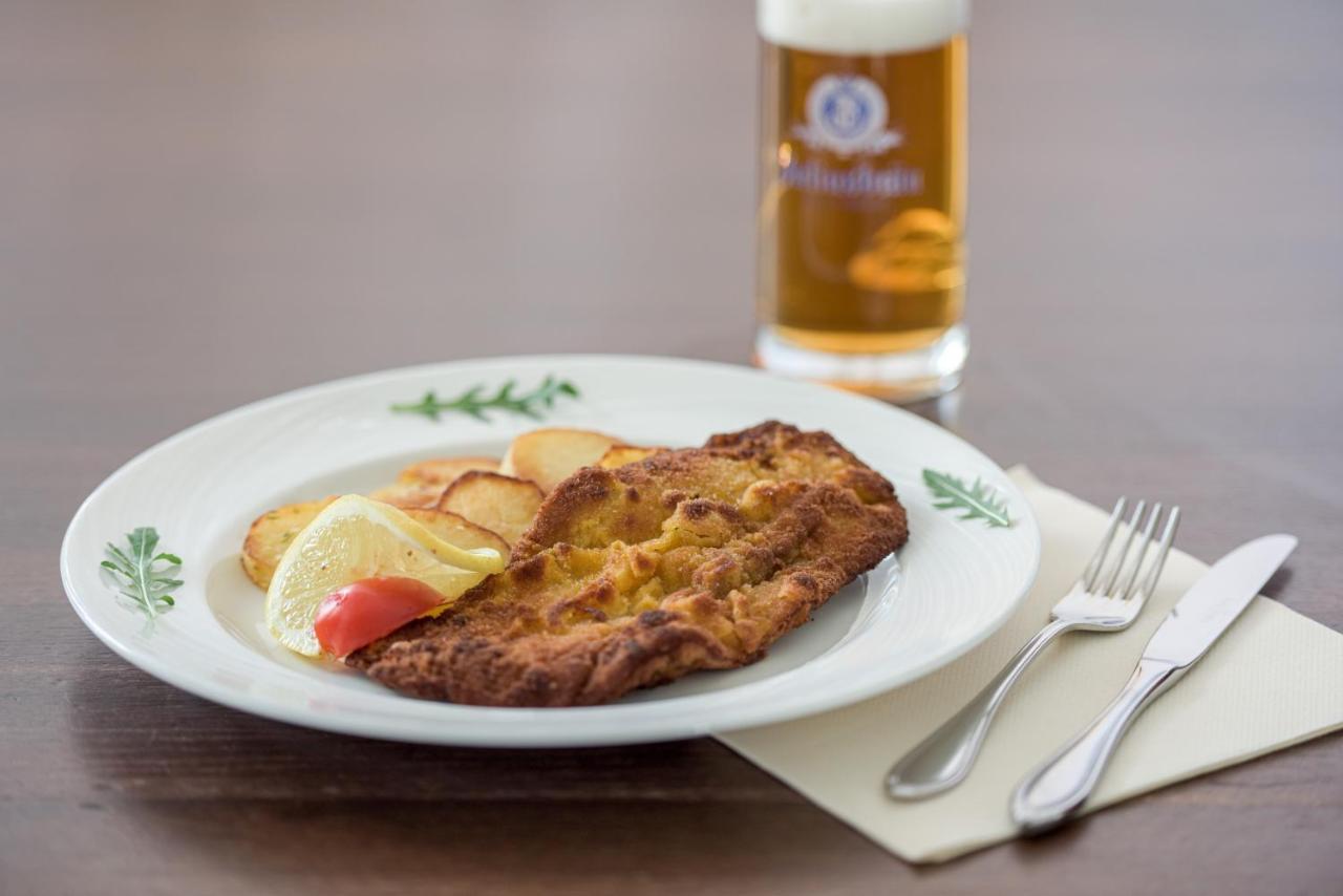 Hotel & Brauerei-Gasthof Neuwirt نوبورغ آن دي دوناو المظهر الخارجي الصورة