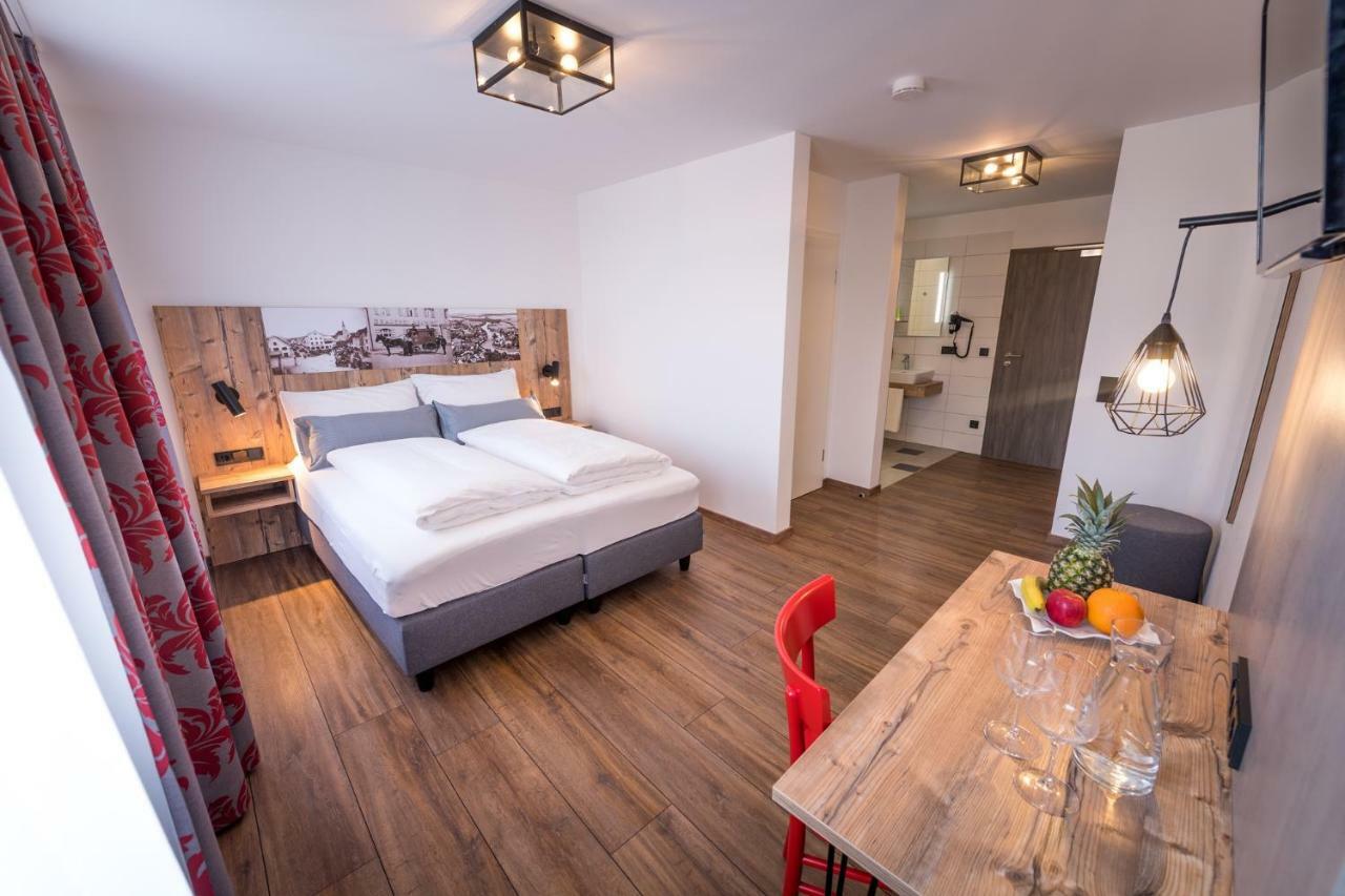 Hotel & Brauerei-Gasthof Neuwirt نوبورغ آن دي دوناو المظهر الخارجي الصورة